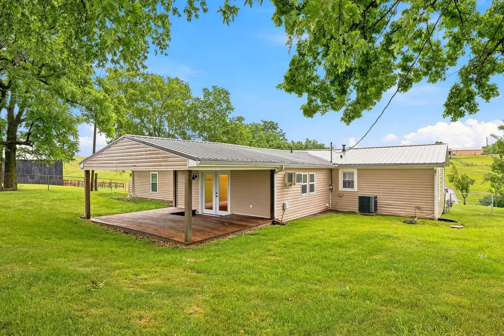 198 Hilltop Drive Winchester KY 40391