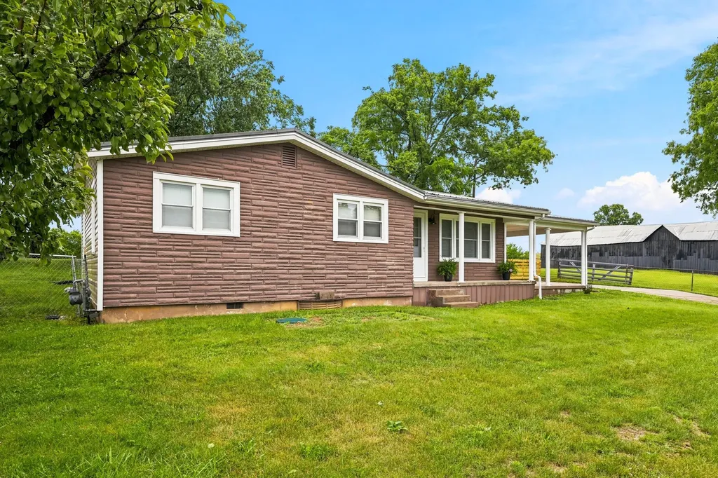 198 Hilltop Drive Winchester KY 40391