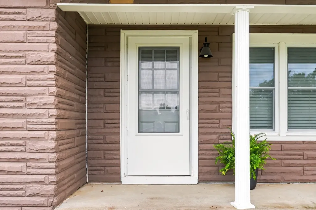 198 Hilltop Drive Winchester KY 40391