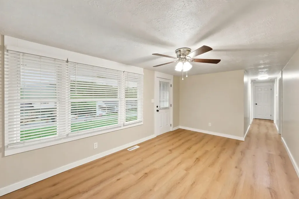 198 Hilltop Drive Winchester KY 40391