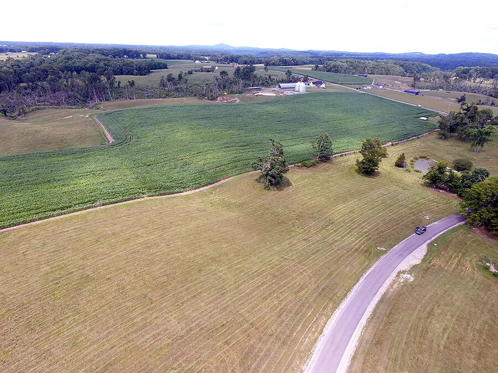 Lot 218 Stillwater Russell Springs KY 42642