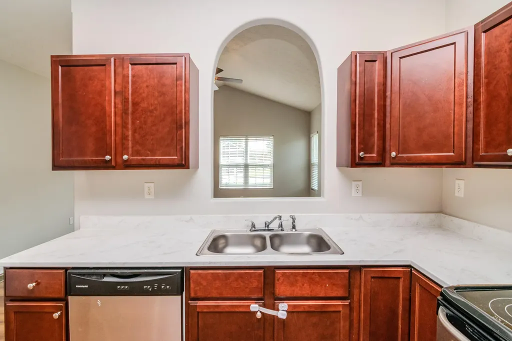 122 Nathan Hale Drive Georgetown KY 40324