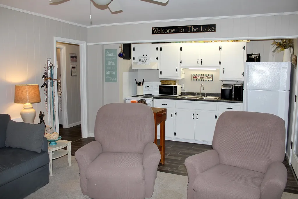 92 Hightide Lane New Concord KY 42076