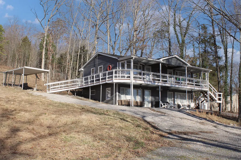 92 Hightide Lane New Concord KY 42076