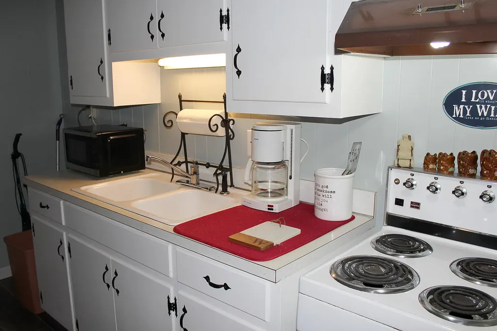 92 Hightide Lane New Concord KY 42076