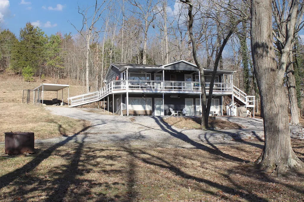 92 Hightide Lane New Concord KY 42076