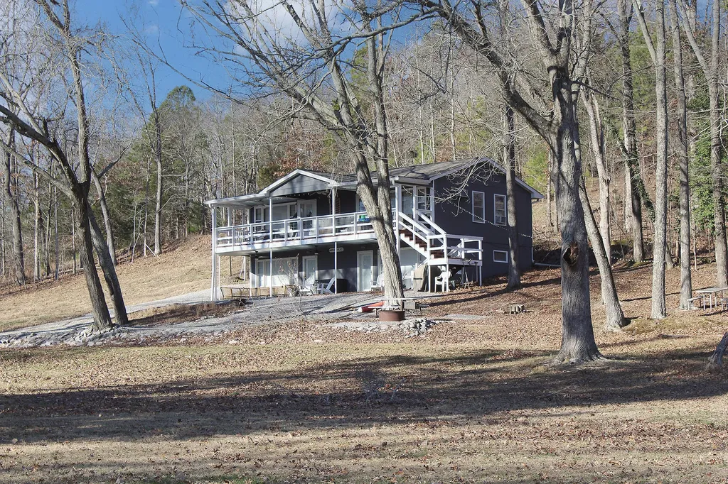 92 Hightide Lane New Concord KY 42076