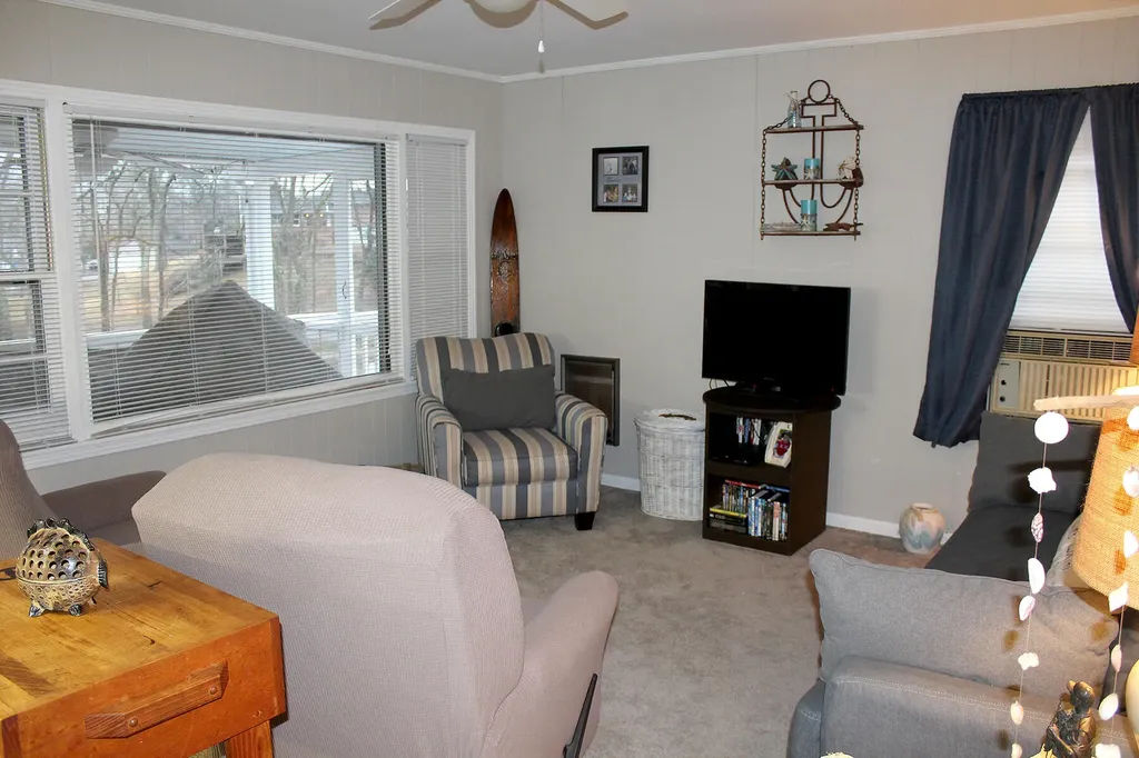 92 Hightide Lane New Concord KY 42076