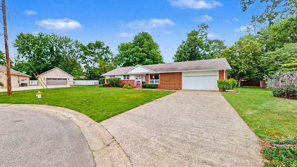 820 Sha-wa Court Murray KY 42071