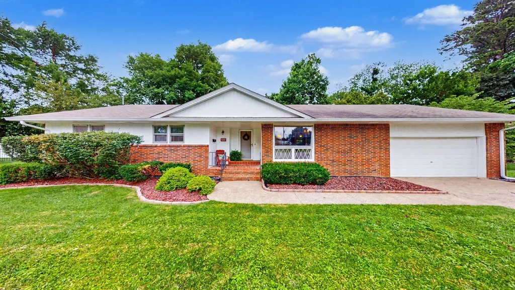 820 Sha-wa Court Murray KY 42071