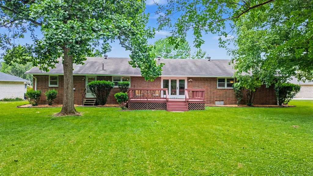 820 Sha-wa Court Murray KY 42071