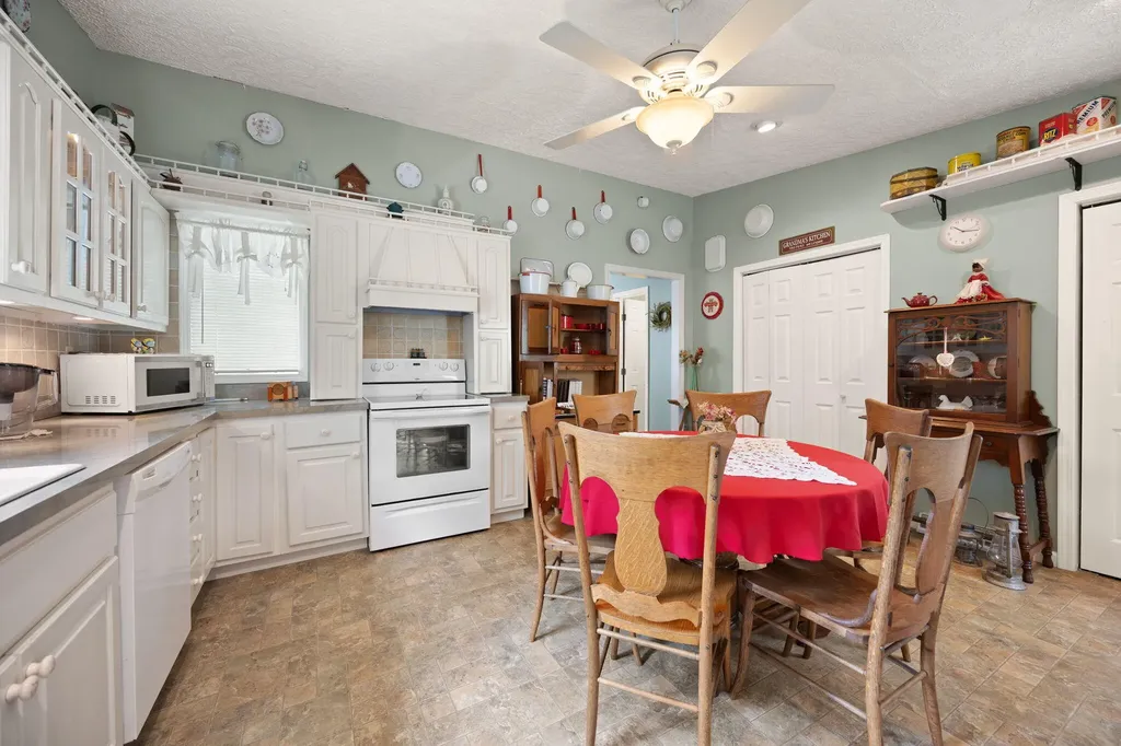 67 Balcony Bend Road Jamestown KY 42629