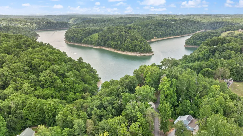 67 Balcony Bend Road Jamestown KY 42629