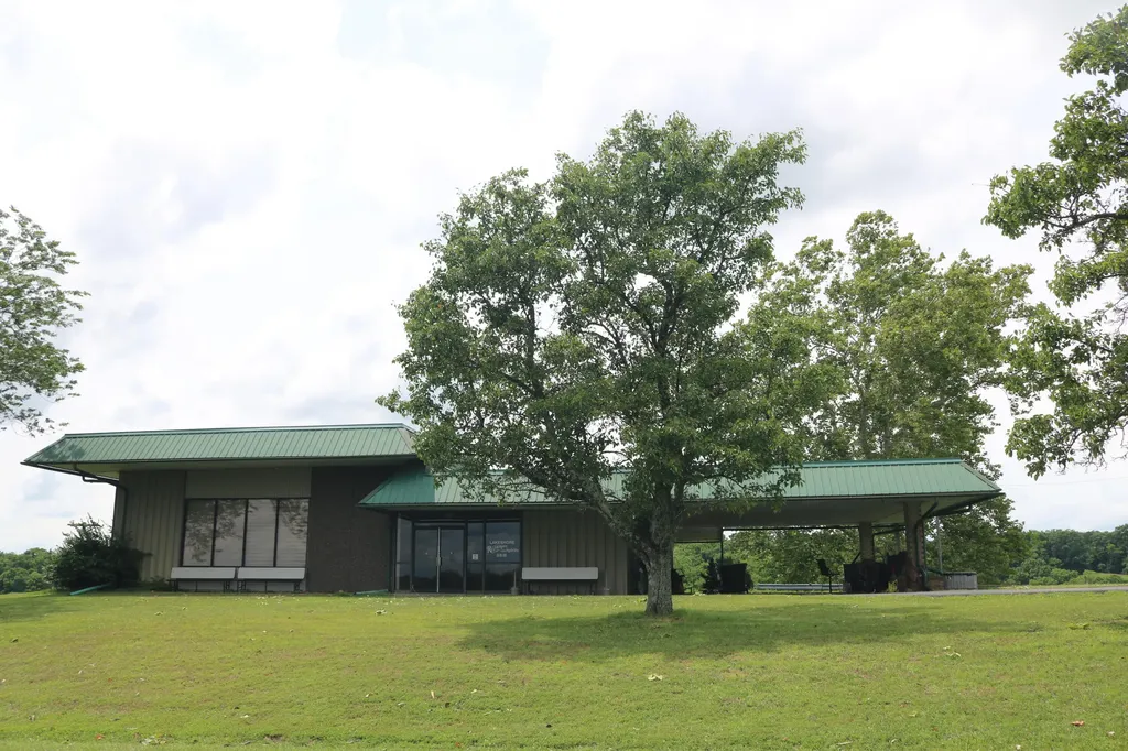 800 N Lakeshore Drive Carlisle KY 40311