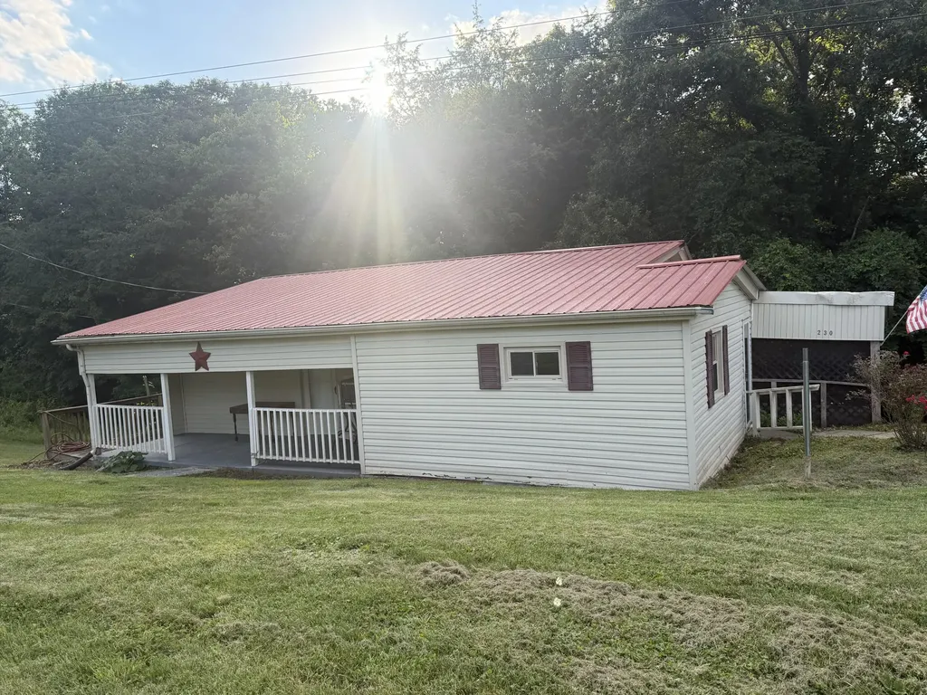 230 Barnes Road Jeffersonville KY 40337