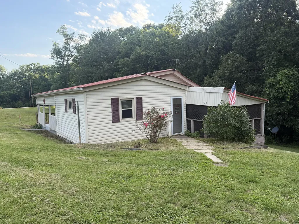 230 Barnes Road Jeffersonville KY 40337