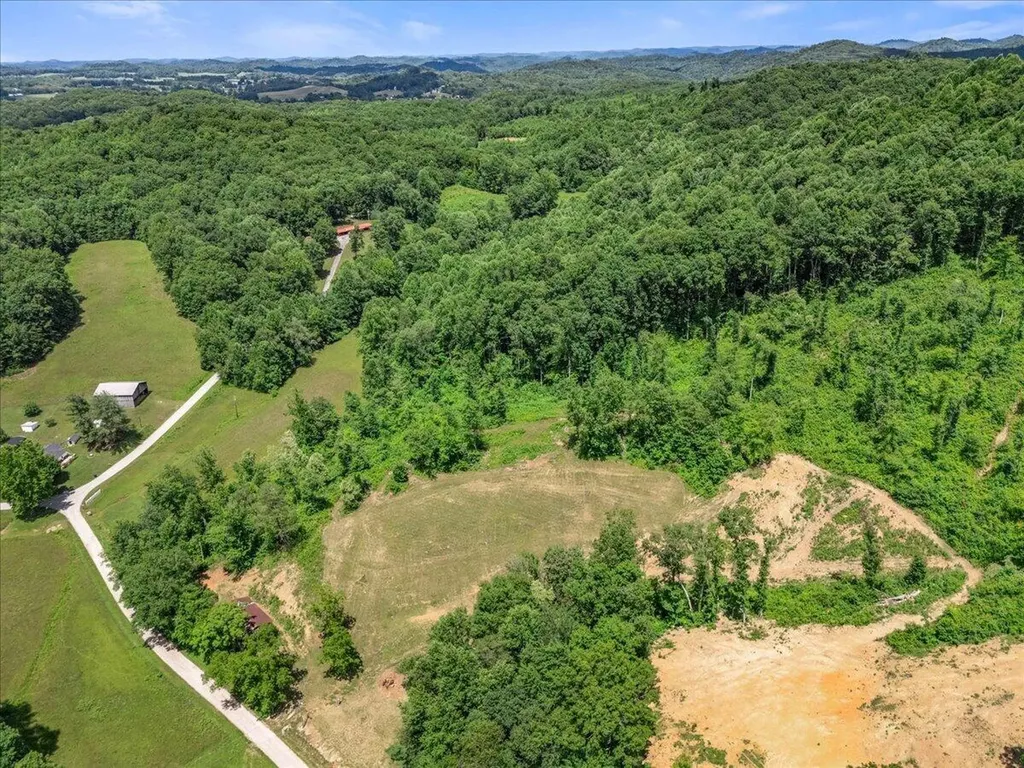 520 Gregory Tuttle Road London KY 40744