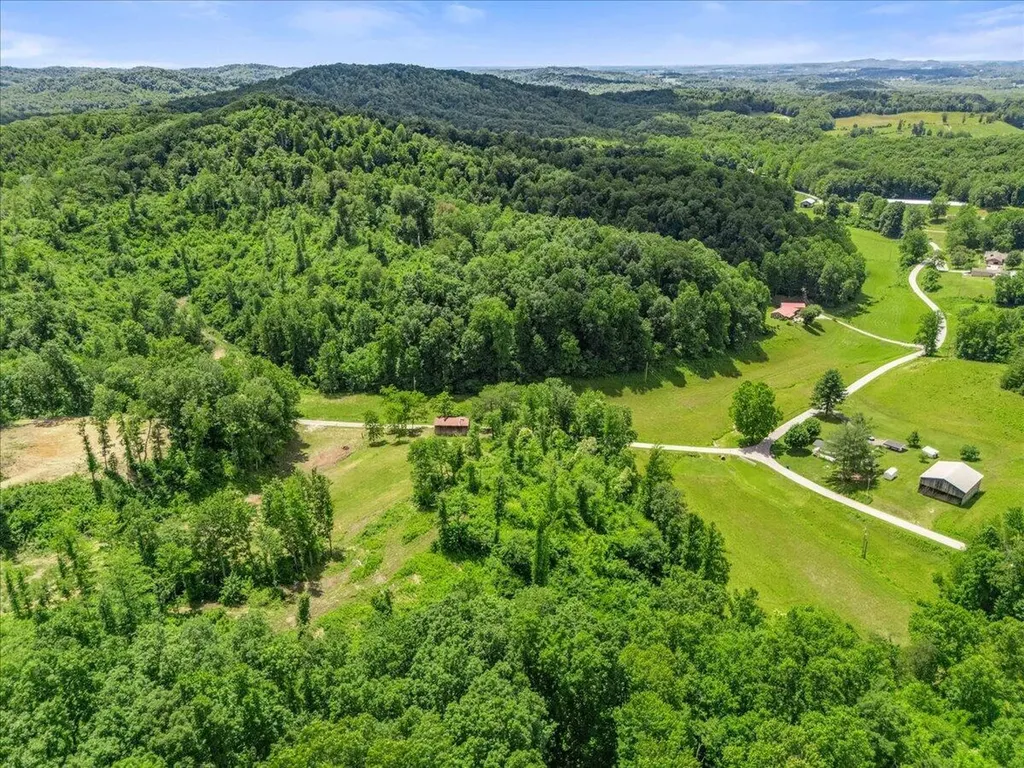 520 Gregory Tuttle Road London KY 40744