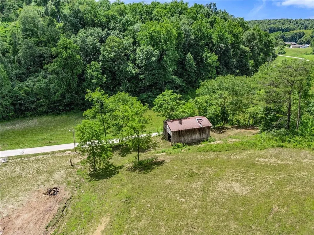 520 Gregory Tuttle Road London KY 40744