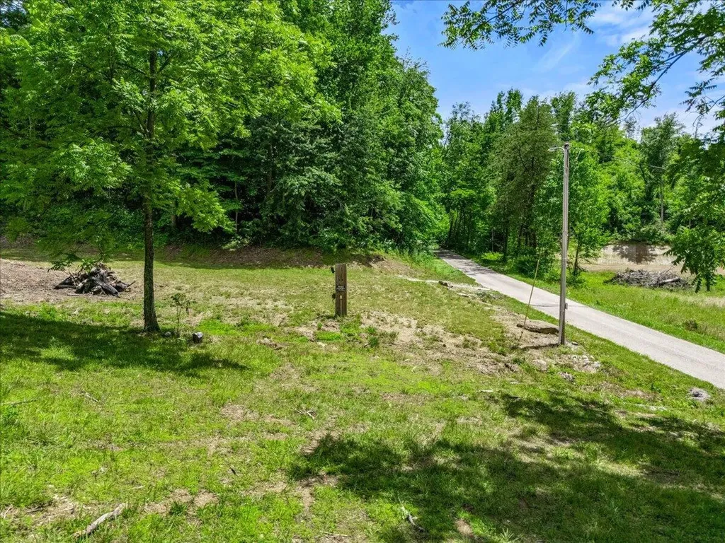 520 Gregory Tuttle Road London KY 40744