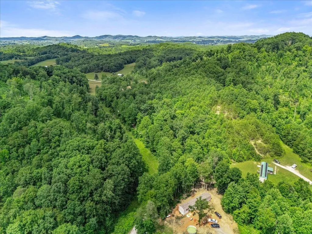520 Gregory Tuttle Road London KY 40744