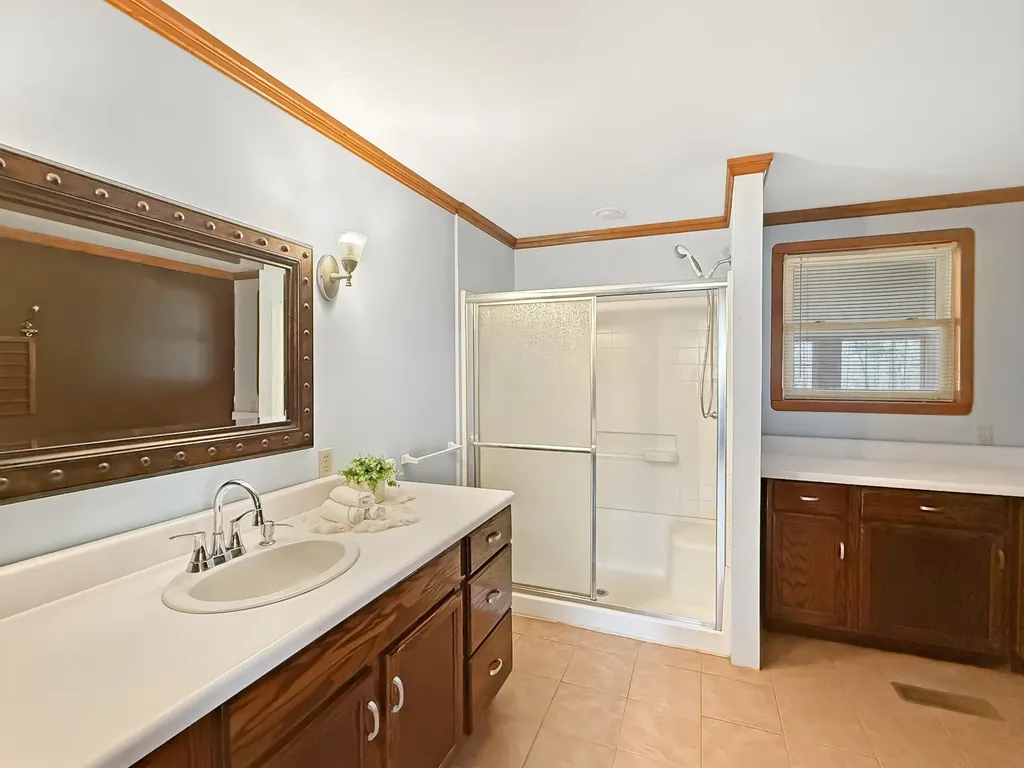 144 Hesley Drive New Concord KY 42076