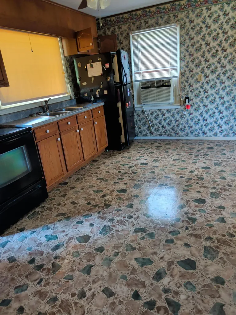 305 Gracey Sinking Fork Road Gracey KY 42232