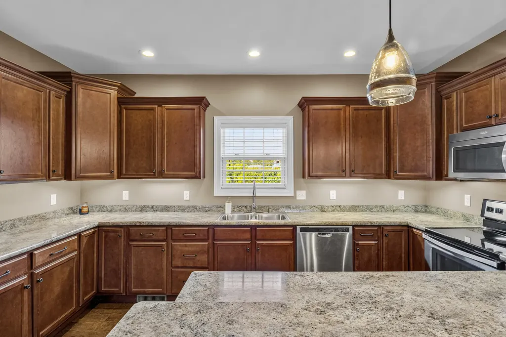 157 Tuscany Way Richmond KY 40475