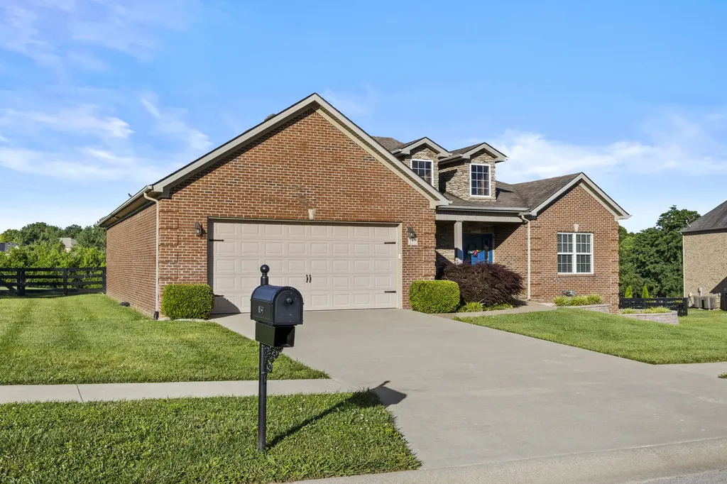 157 Tuscany Way Richmond KY 40475
