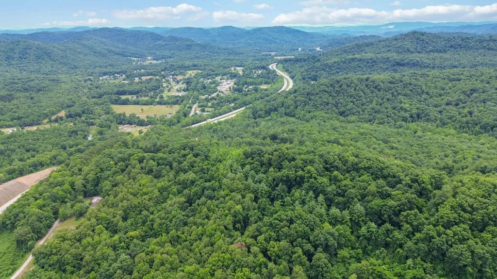 999 Happy Hollow Road Williamsburg KY 40769