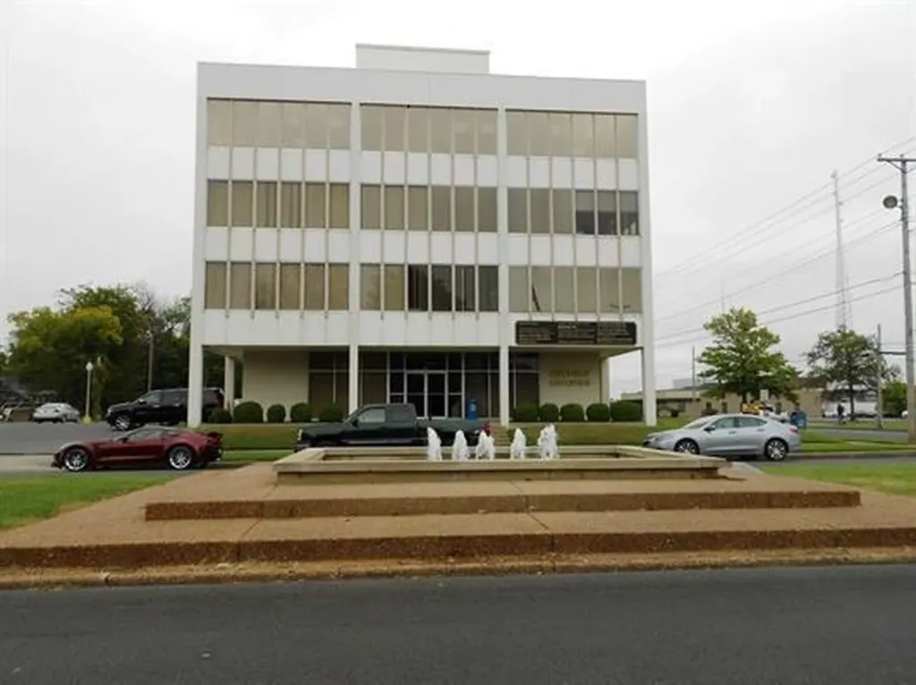 100 100 Fountain Ave Suite 205 Paducah KY 42001
