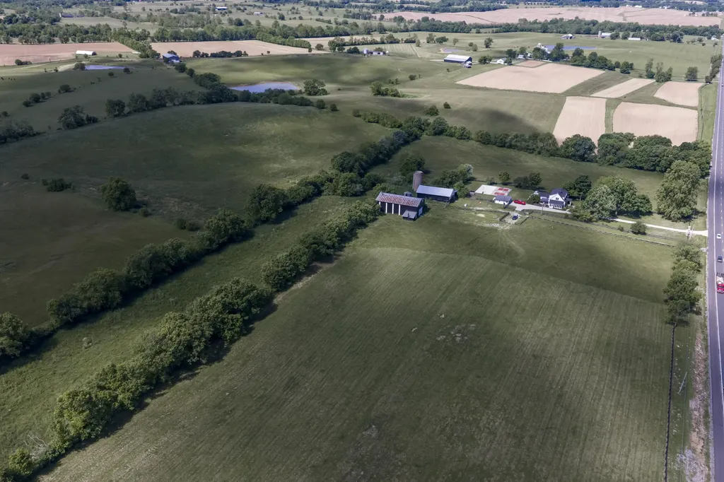 4156-1 Perryville Road Danville KY 40422
