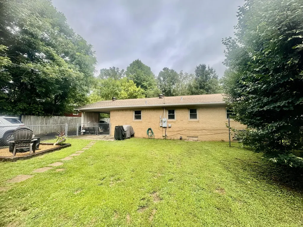 313 Linden Avenue Eddyville KY 42038