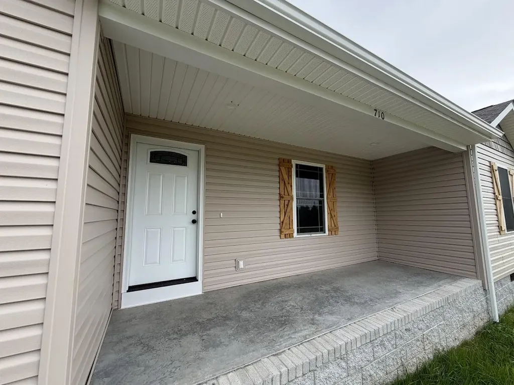 710 W Shelby Avenue Elkton KY 42220