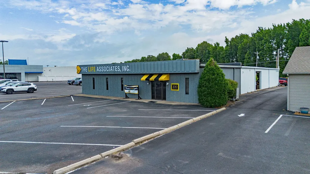 100 W 5th Street Benton KY 42025