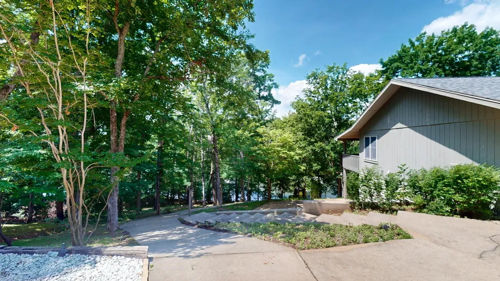 76 Sioux Court Cadiz KY 42211