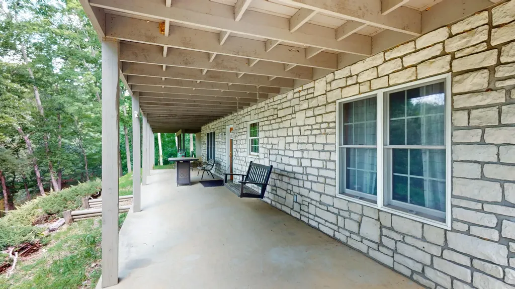 76 Sioux Court Cadiz KY 42211
