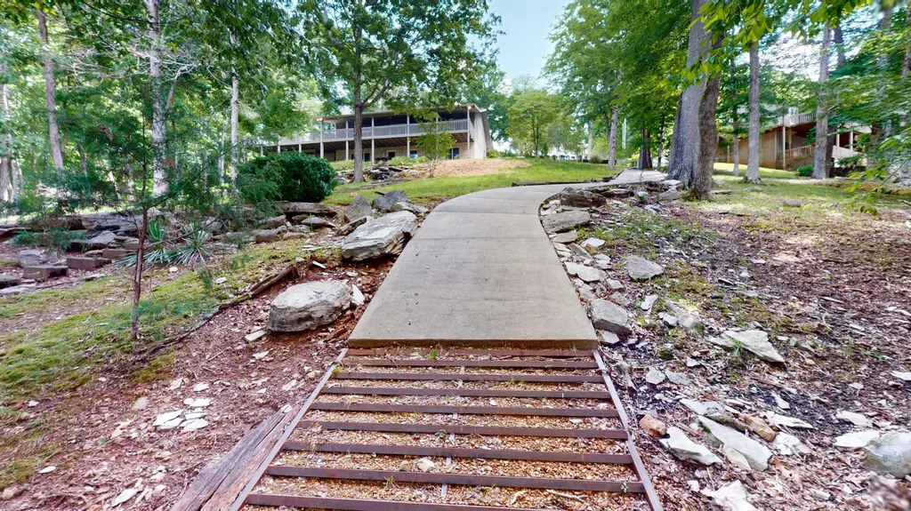 76 Sioux Court Cadiz KY 42211