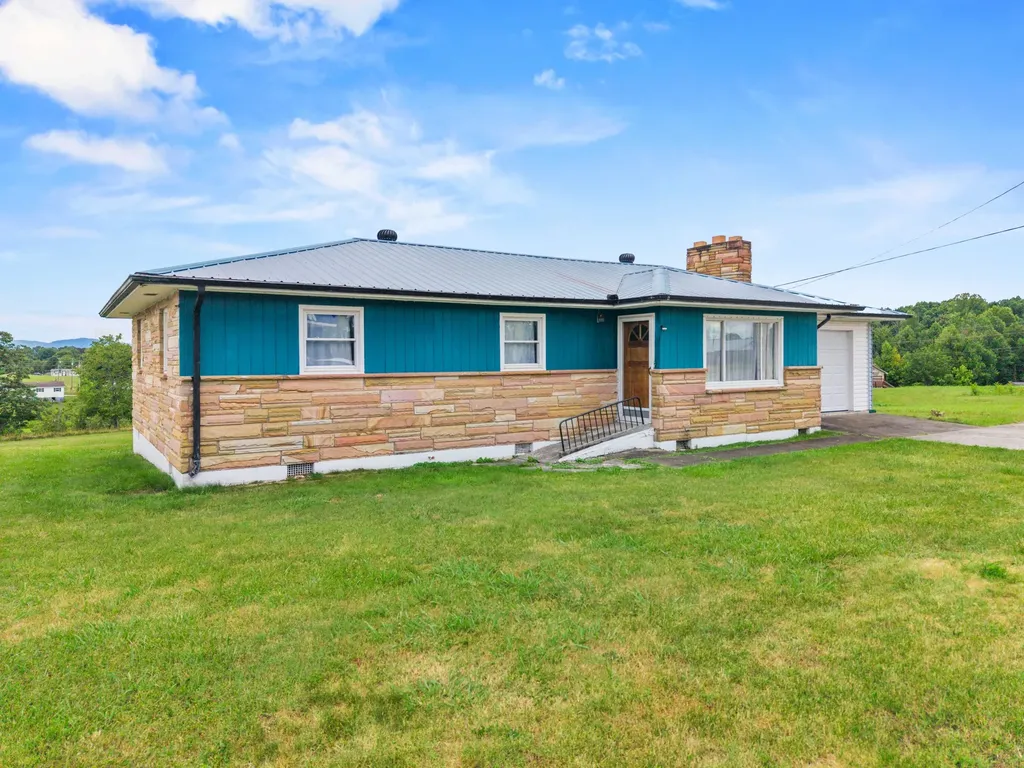 1044 East Highway 2792 Pine Knot KY 42635