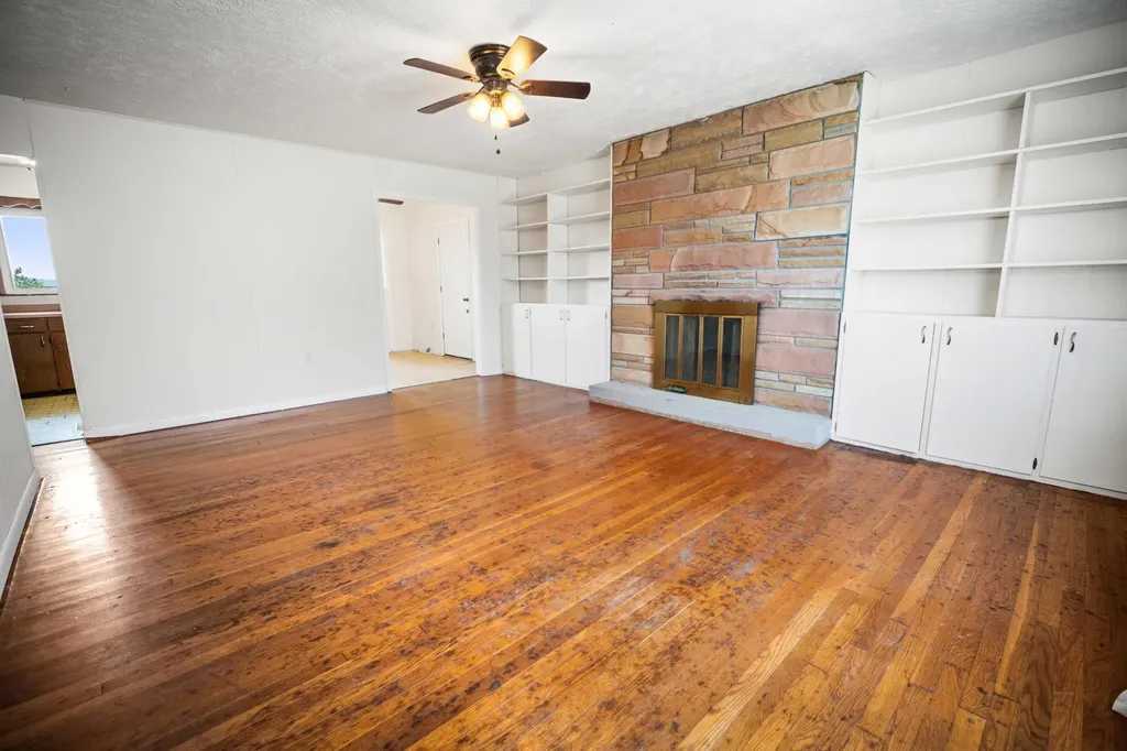 1044 East Highway 2792 Pine Knot KY 42635