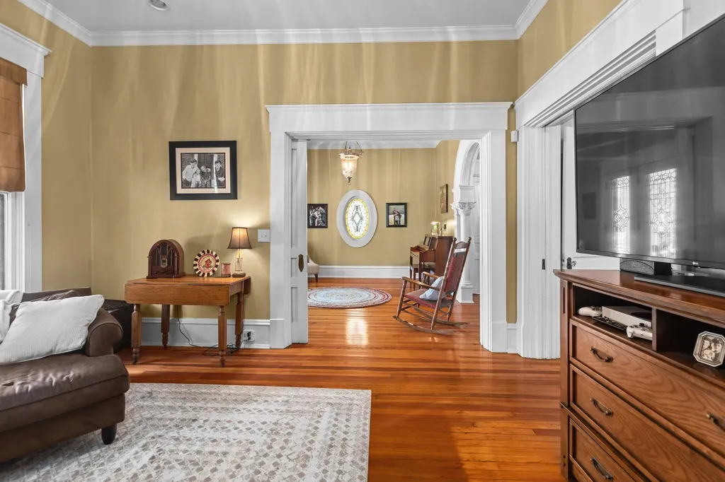 315 W 3rd Street Frankfort KY 40601