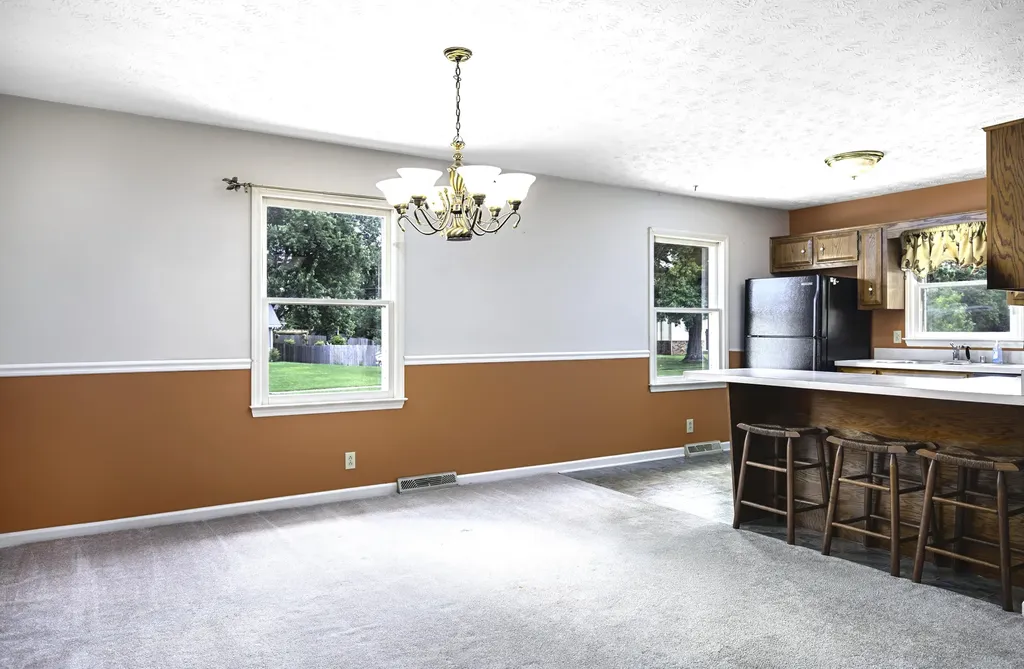 206 Dove Park Versailles KY 40383