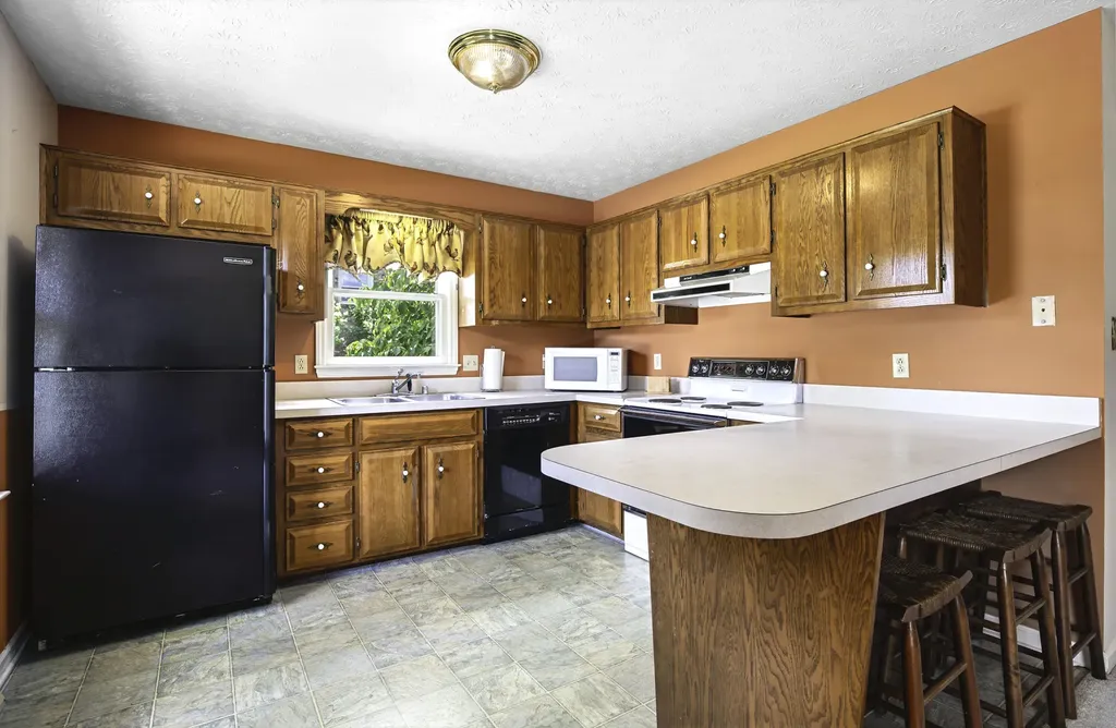 206 Dove Park Versailles KY 40383