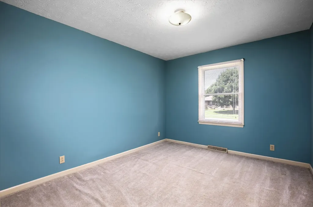 206 Dove Park Versailles KY 40383