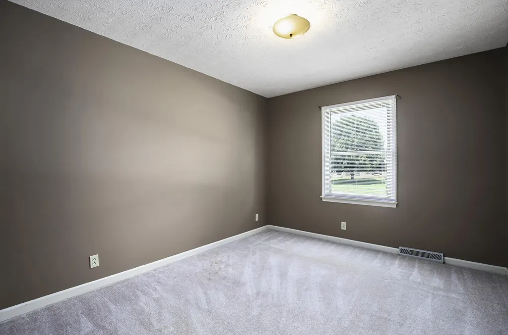 206 Dove Park Versailles KY 40383