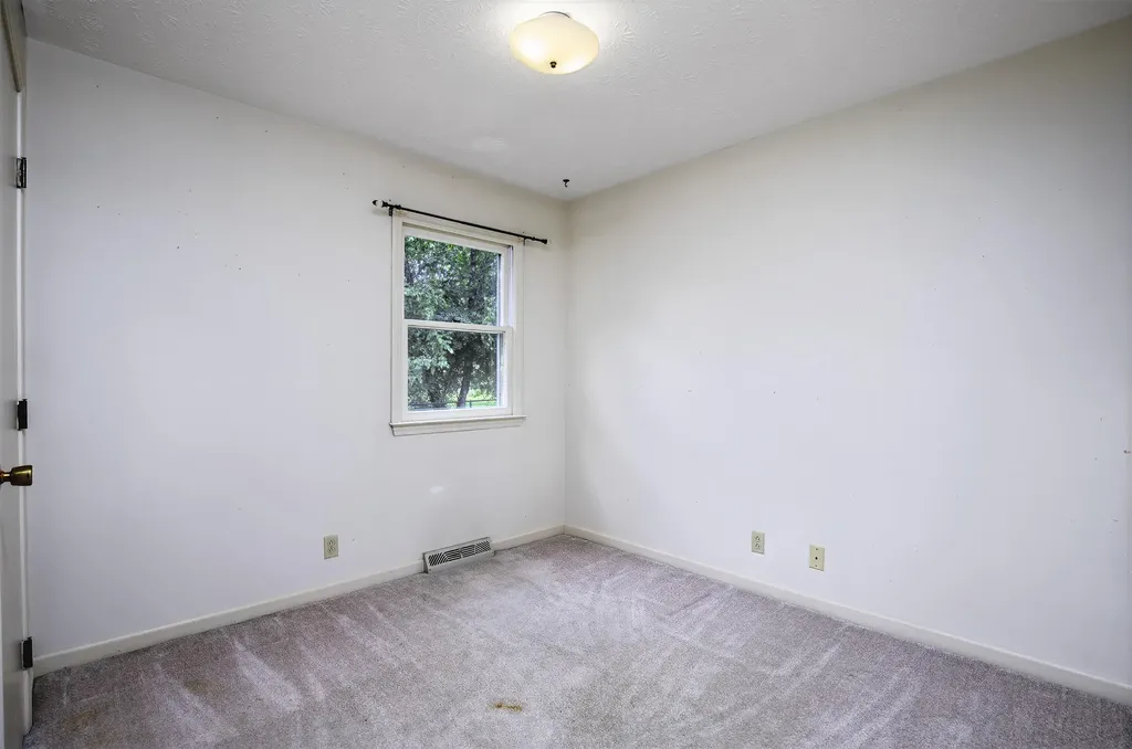 206 Dove Park Versailles KY 40383