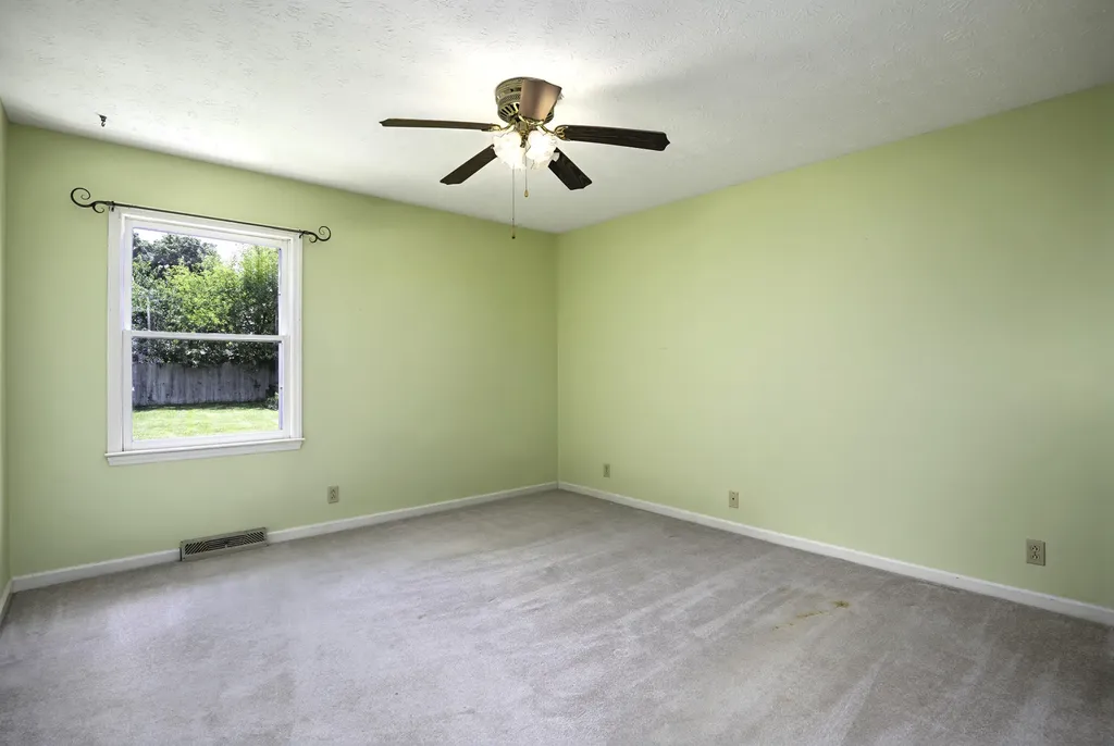206 Dove Park Versailles KY 40383