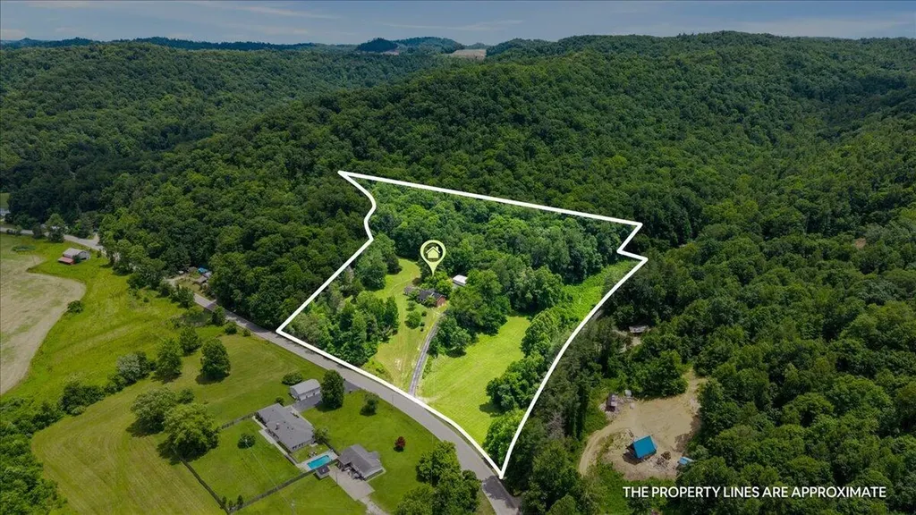 4475 Campton Road Stanton KY 40380