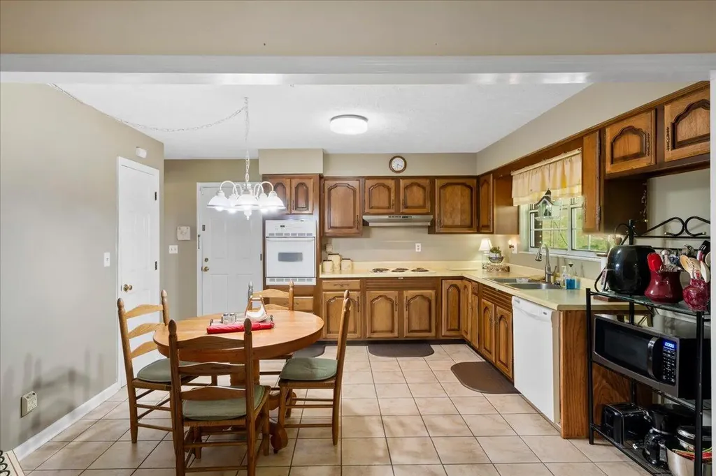 4475 Campton Road Stanton KY 40380