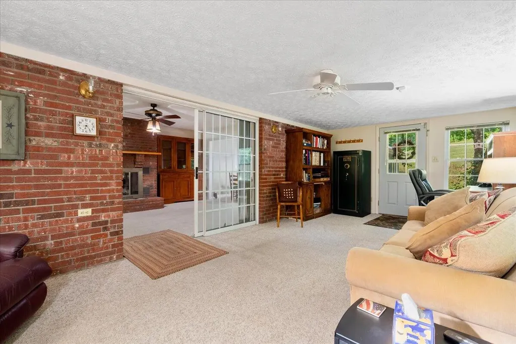 4475 Campton Road Stanton KY 40380